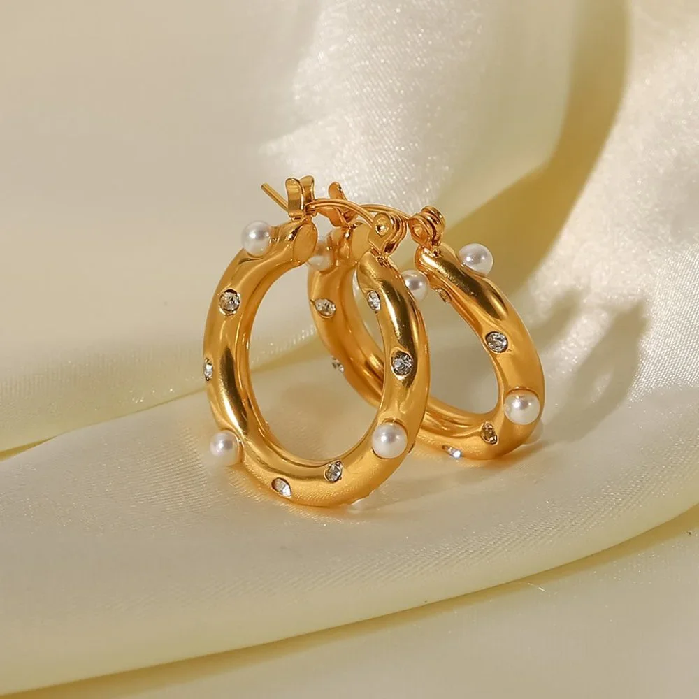 Zircon & Pearl Mix Hoop Earrings 18K Gold - Picture 7 of 7